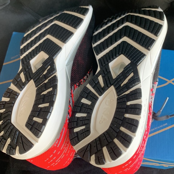 Brooks women shoes. Size 10.5, new , comfy. Pink/silver/black. They’re a steal. - Picture 8 of 11